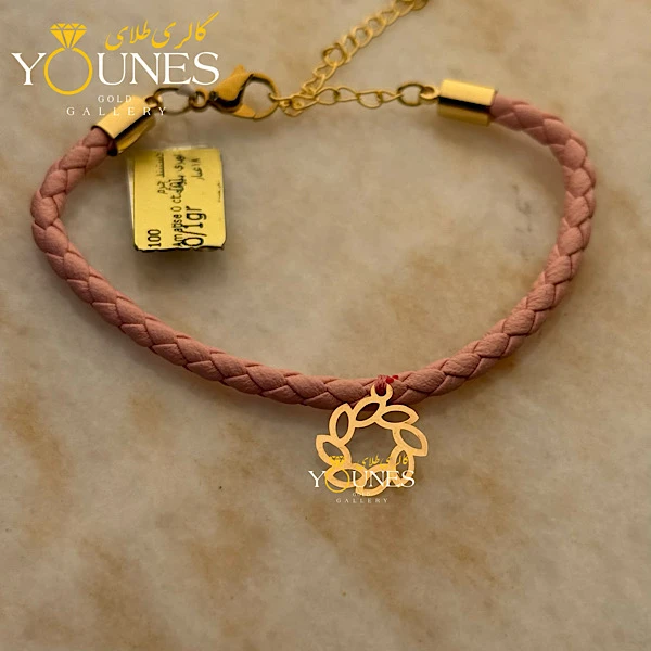 دستبند چرم گل طلا